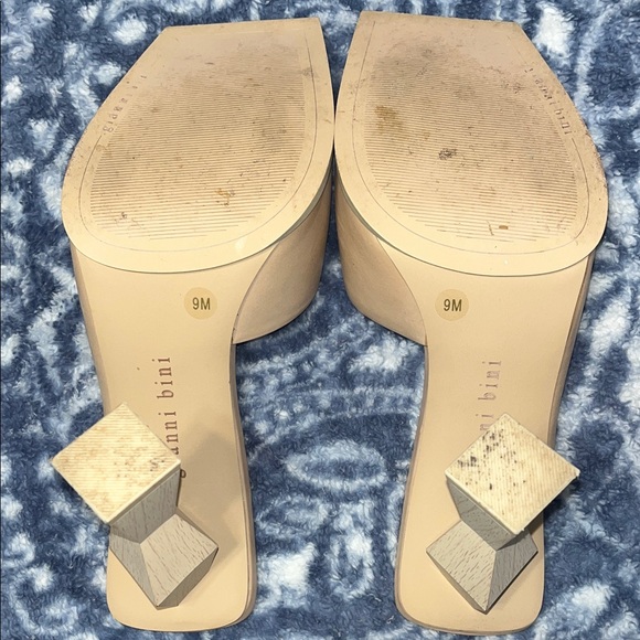 Gianni Bini Cream Mules - Picture 3 of 3